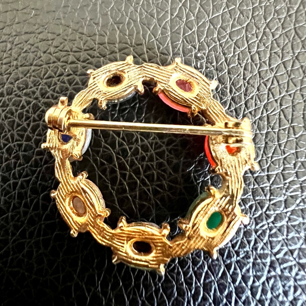 Vintage Scarab Beetle Brooch Pin - Green Enamel With Gold Tone Finish, Cherokee Artisan Style (D-873)